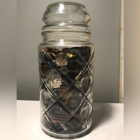 Vintage Smuckers Apothecary Jar & Buttons - Picture 5 of 13